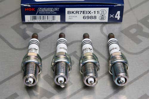 NGK IX Iridium Spark Plugs Box of 4 BKR7EIX-11 6988 Honda S2000 00-06 RSX Type S 02-06 Civic Si 06-11